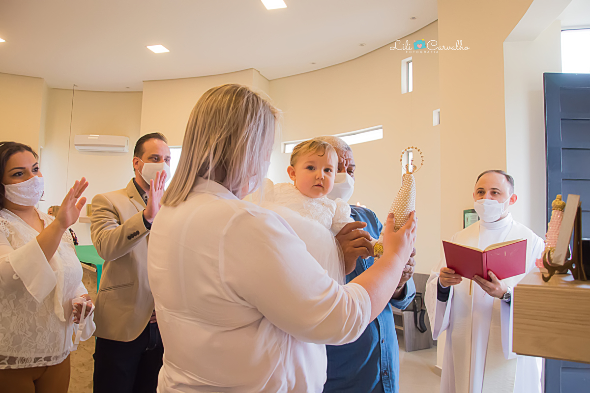#lilicarvalho #batizado #lilifotografia #elena #igreja #smash #newborn #acompanhamentoinfantil #melhorfotografademaringa #fotobatizado 