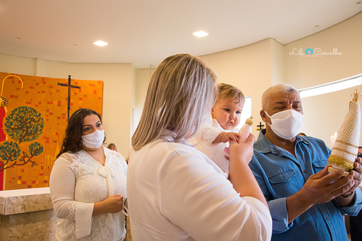 #lilicarvalho #batizado #lilifotografia #elena #igreja #smash #newborn #acompanhamentoinfantil #melhorfotografademaringa #fotobatizado 