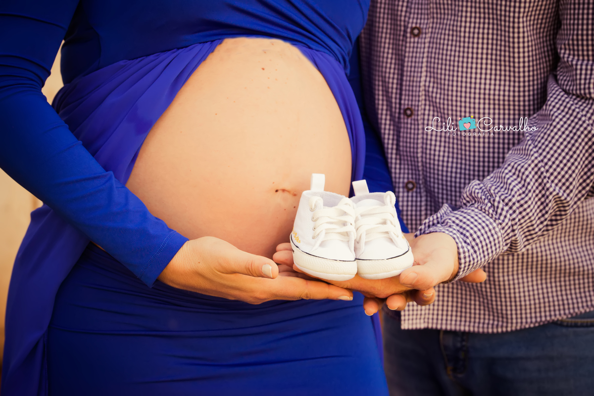 fotografia de gestante no sitio em Maringá  sapatinho 