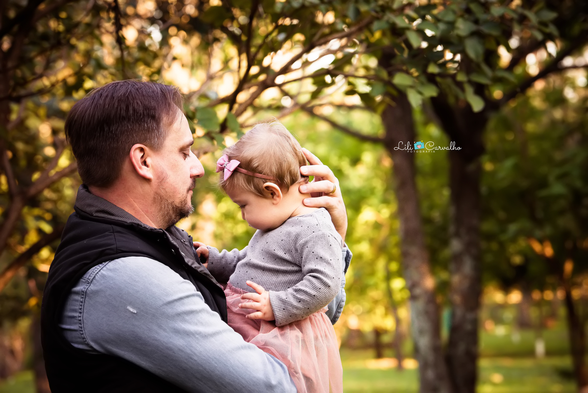 Ensaio fotografico de bebê em Maringá  amor de pai e filha 