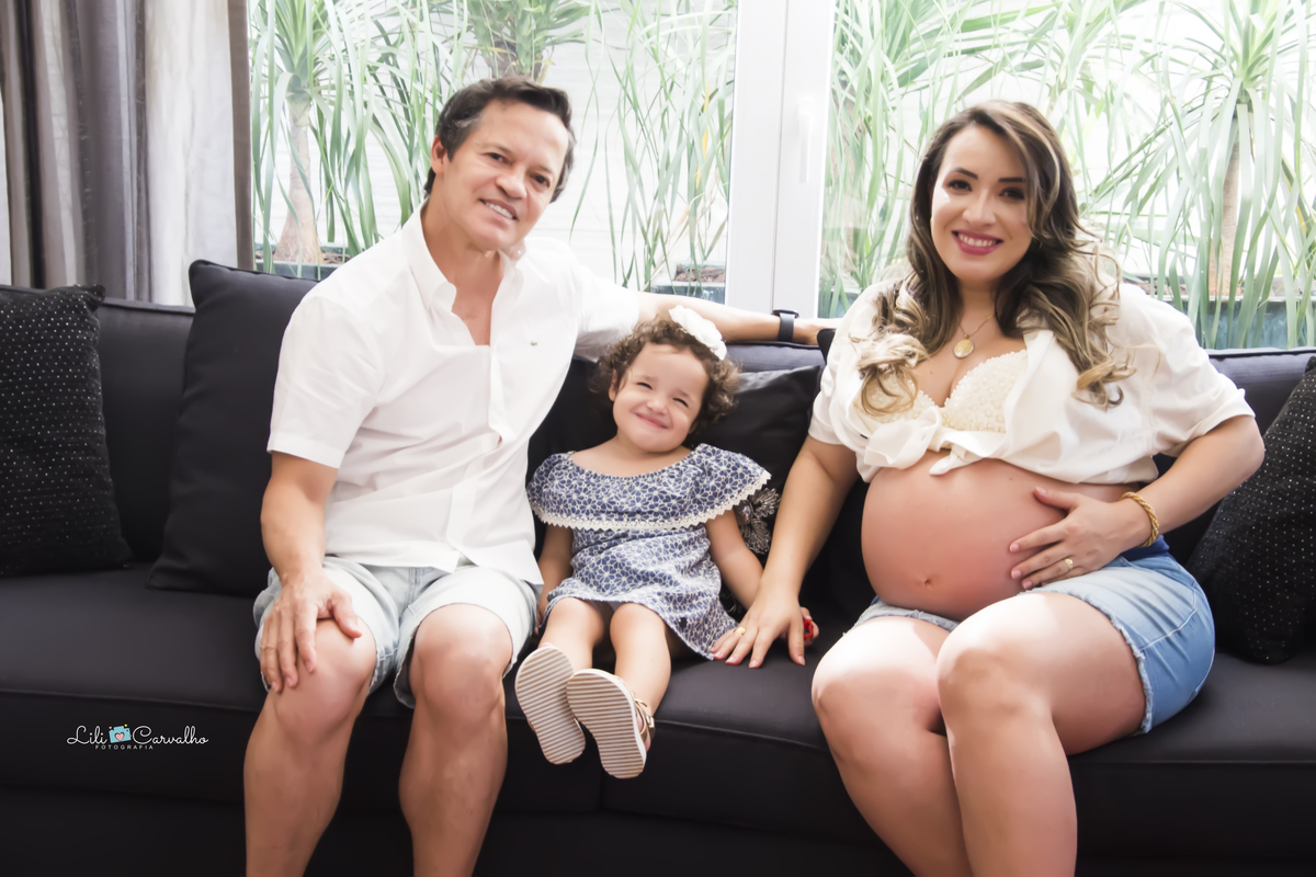 ensaio fotografico na casa da cliente em Maringá familia 