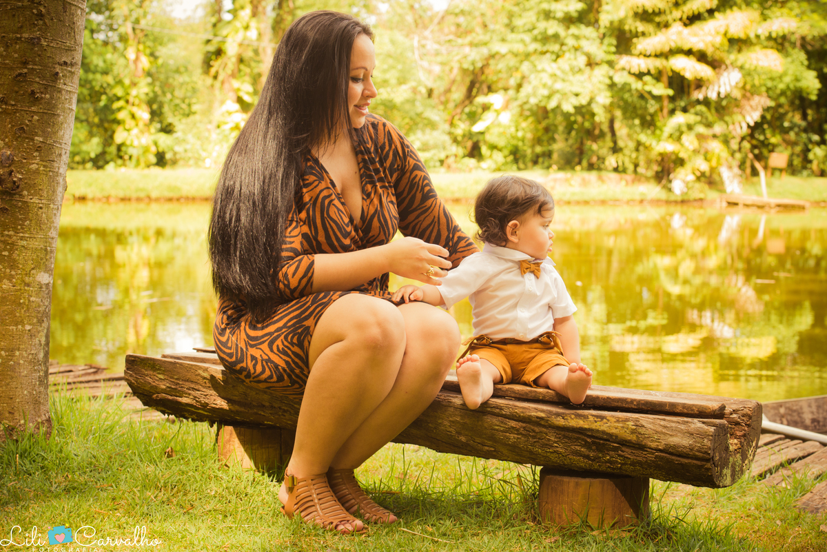 fotografia de familia no Eden Garden em Maringá  mae e filho 