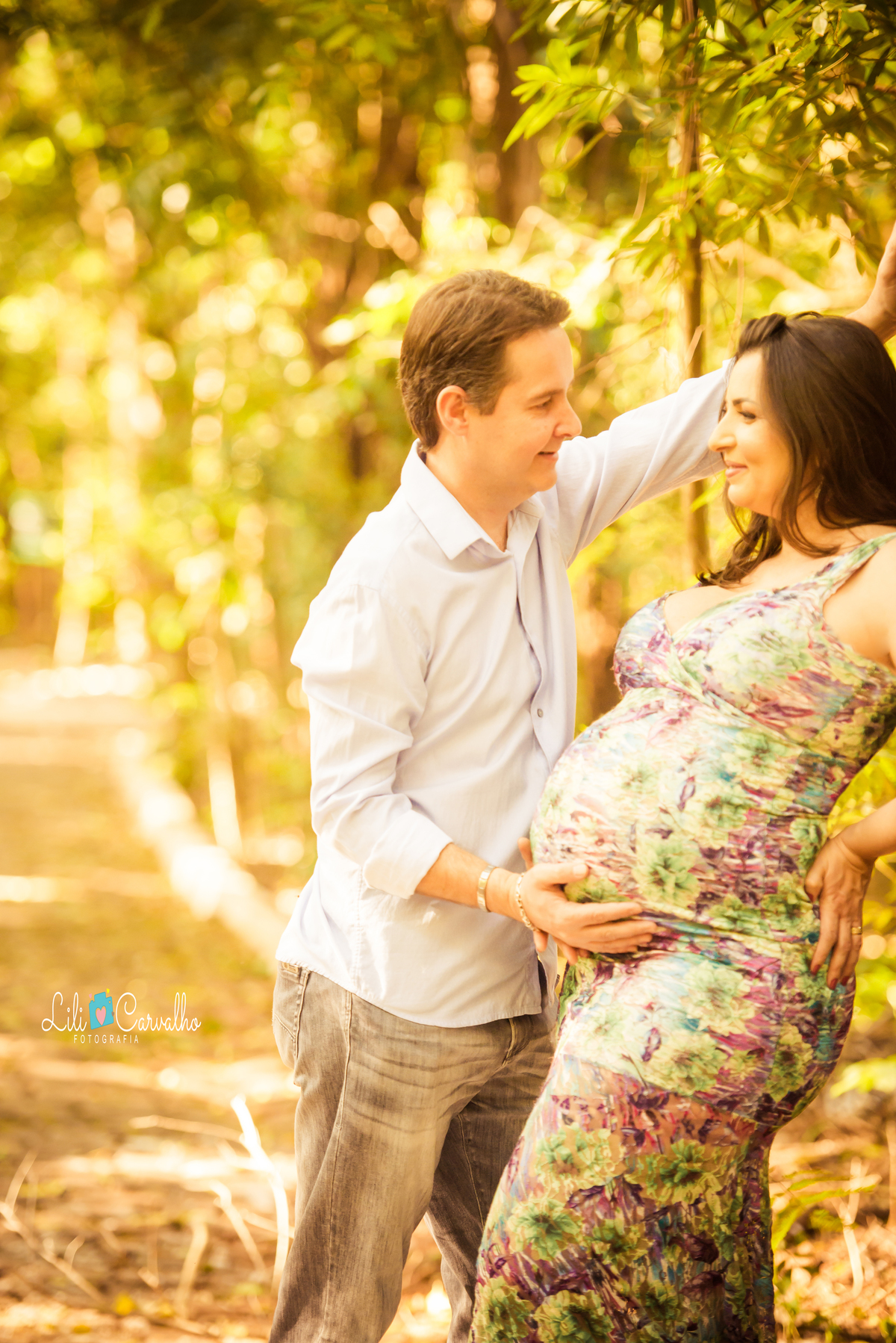 fotografia gestante no parque do Ingá, Maringá romance