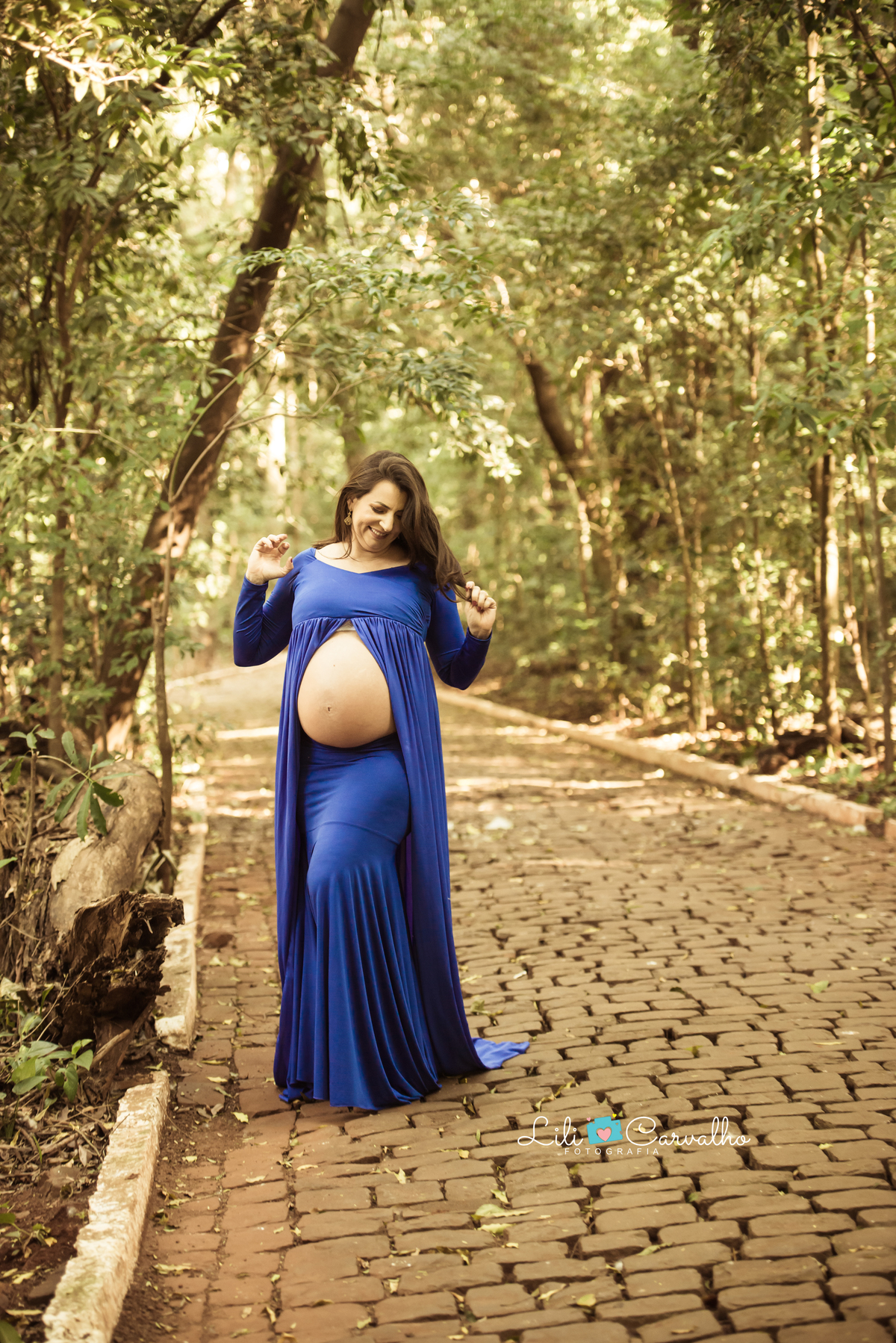 fotografia gestante no parque do Ingá, Maringá vestido azul