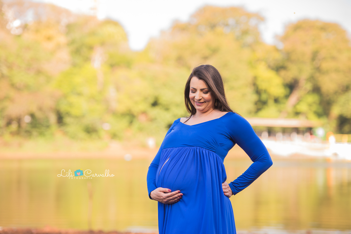 fotografia gestante no parque do Ingá, Maringá lago 