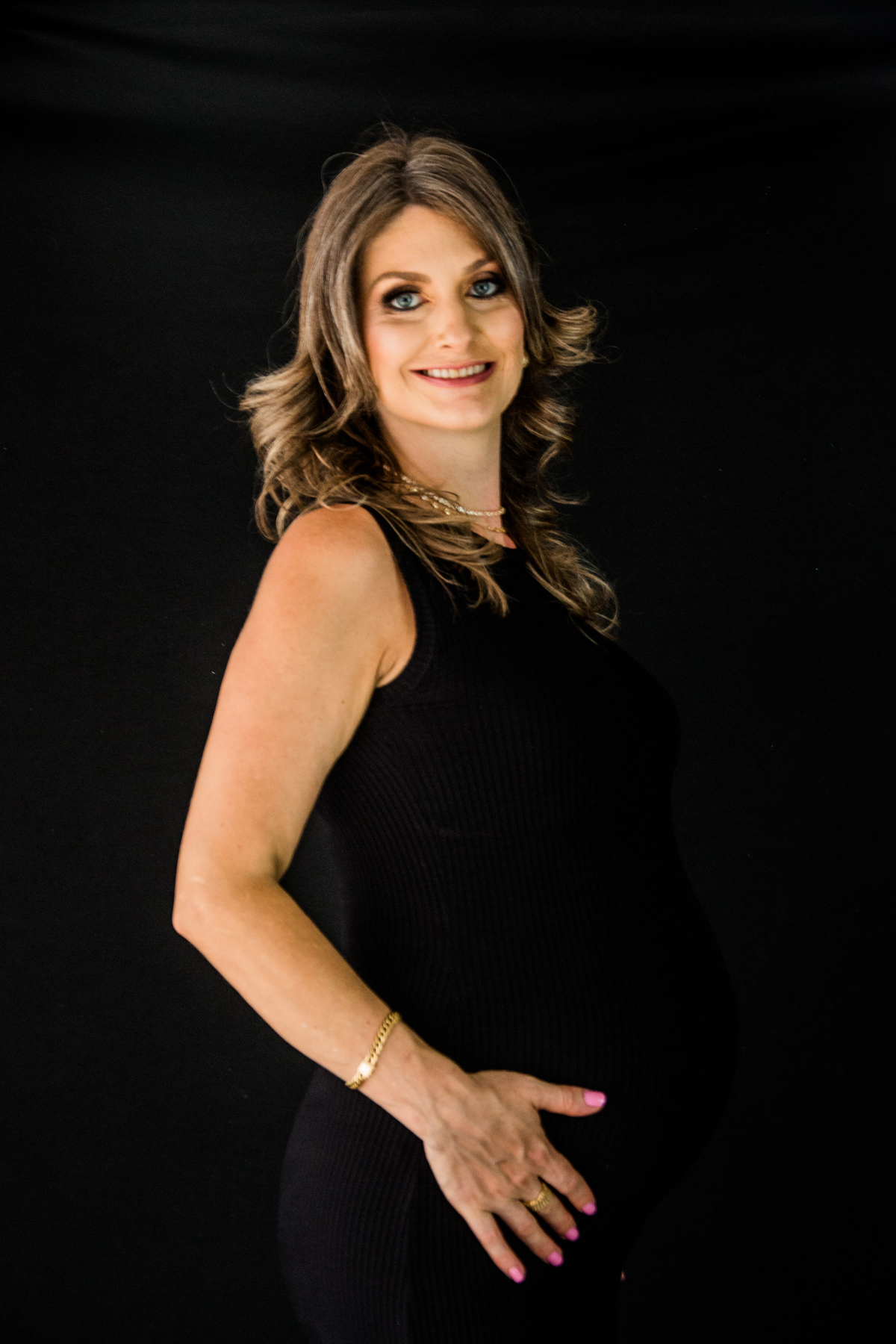 fotografia de gestante no estudio em Maringá  gestante linda 