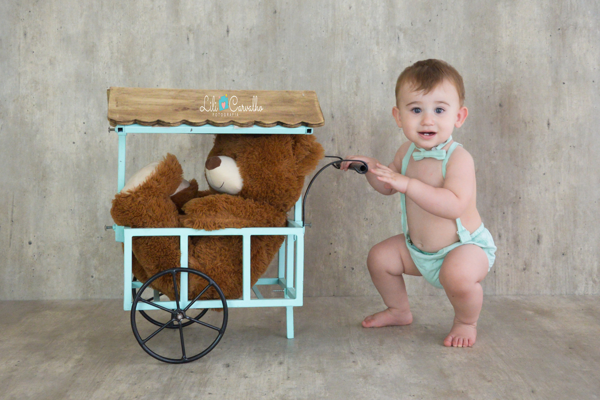ensaio fotografico de menino em maringa agaichado 