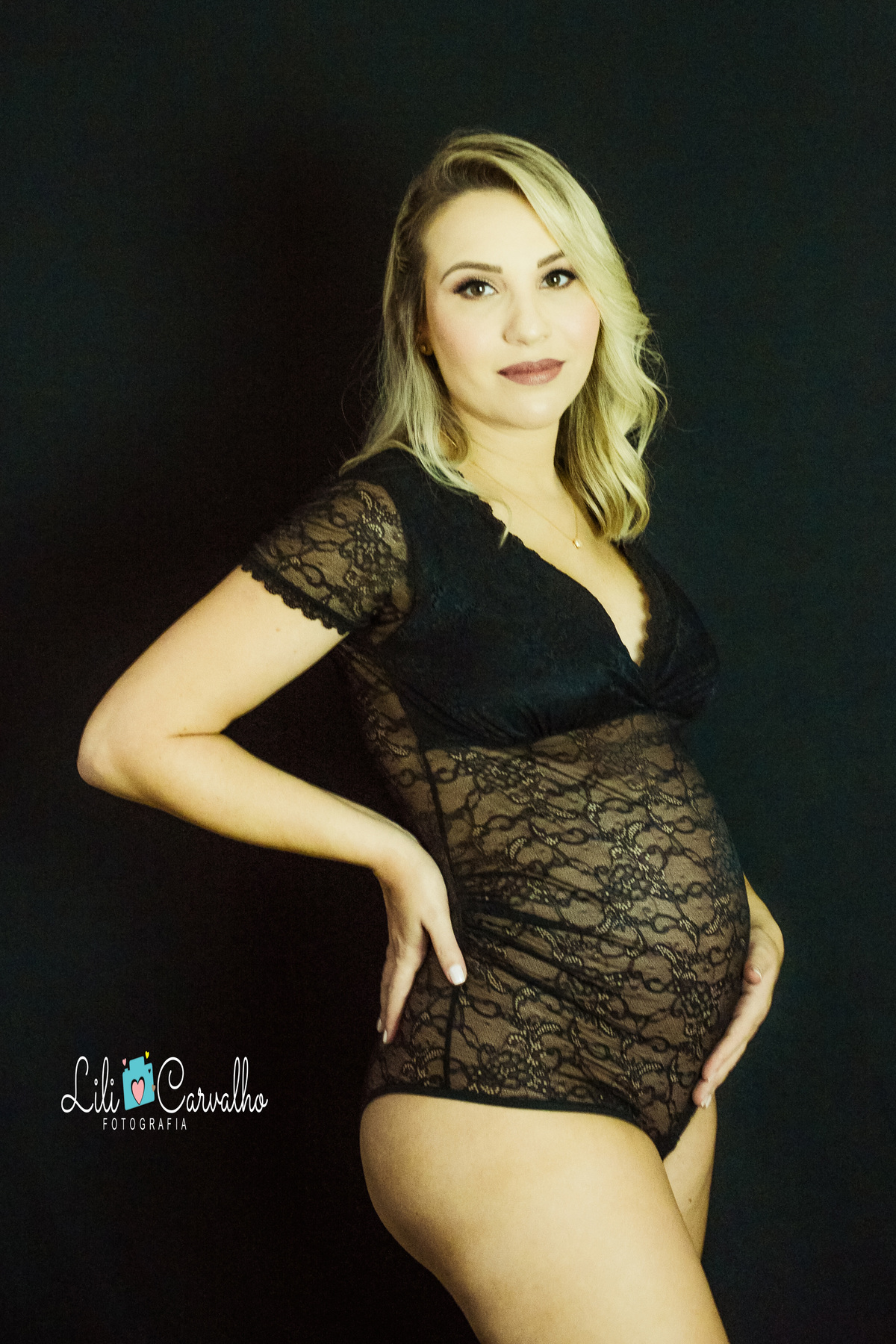 ensaio gestante no estúdio em Maringá