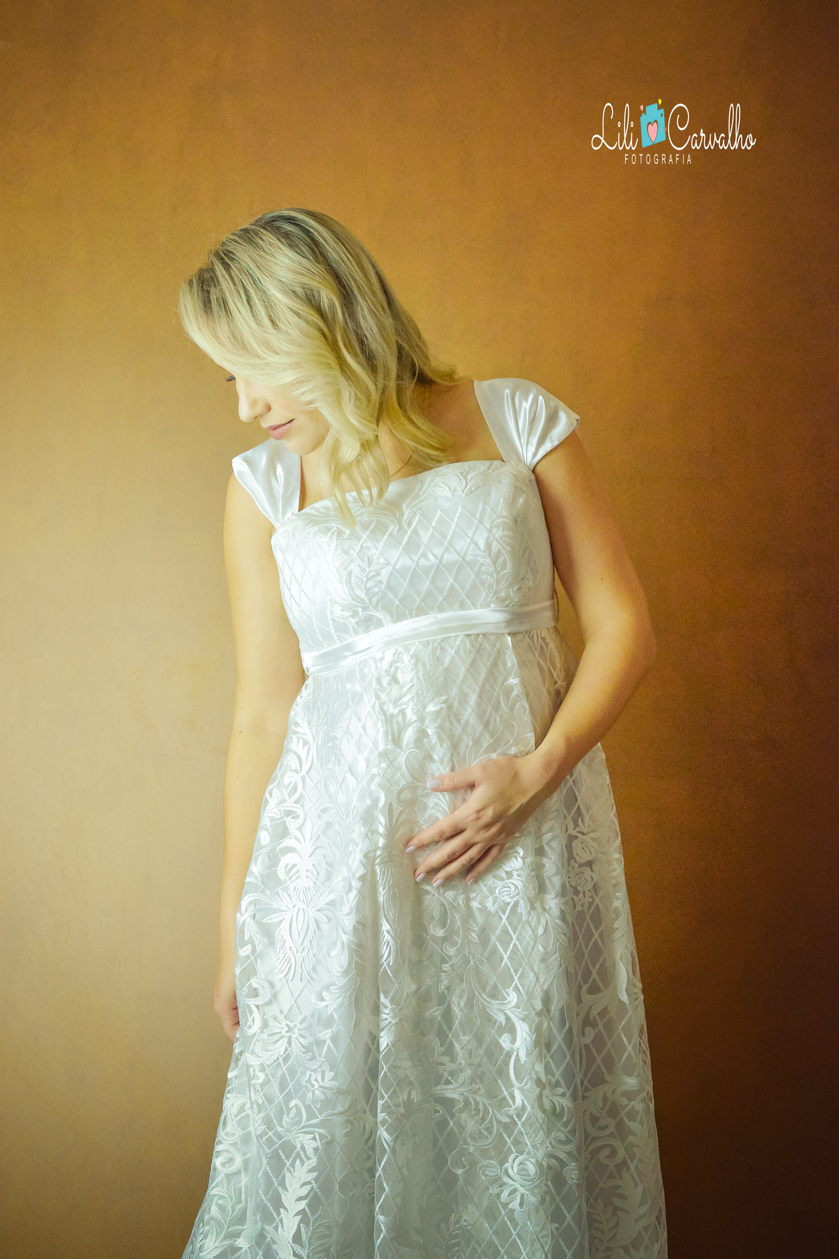ensaio gestante no estúdio em Maringá lateral