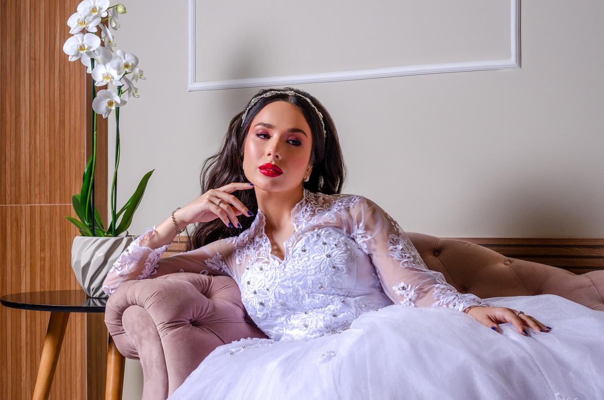 Ficha Técnica
HAIRFORBRIDE @leandro.beckham
MAKEUP @omauroferreira
PHOTOGRAPHER @ovitormereu
VESTIDO @elenoivass
MODELO @yasmin_iunes_
Ensaio Noivas (1)