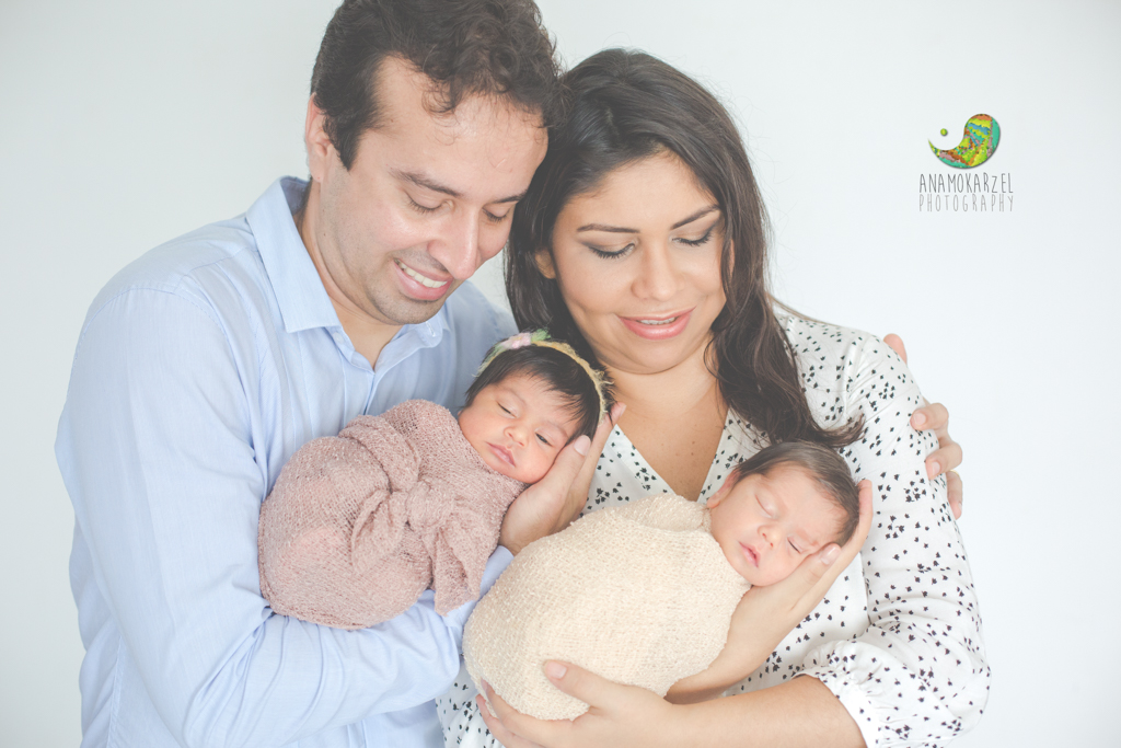 book newborn - ensaio newborn - fotografia newborn - Newborn Belém - Ana Mokarzel - fotógrafa de newborn - newborn de gêmeos - fotógrafa de família - fotografia de família - anamokarzelfotografia