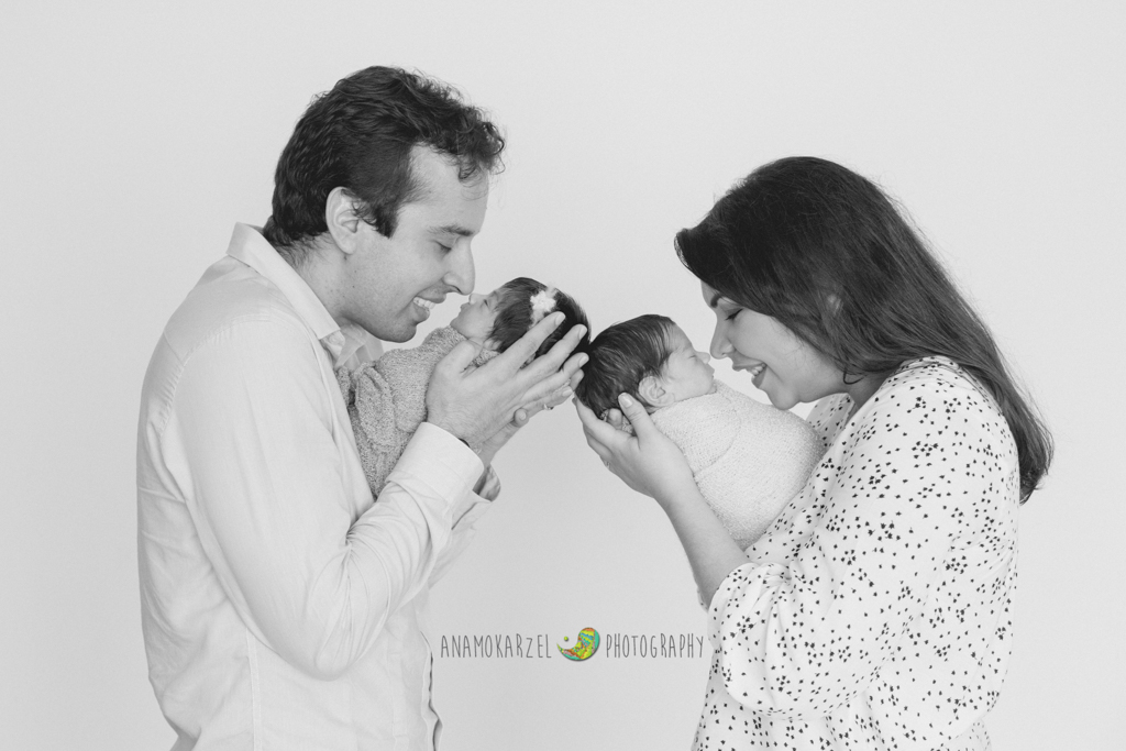book newborn - ensaio newborn - fotografia newborn - Newborn Belém - Ana Mokarzel - fotógrafa de newborn - newborn de gêmeos - fotógrafa de família - fotografia de família - anamokarzelfotografia