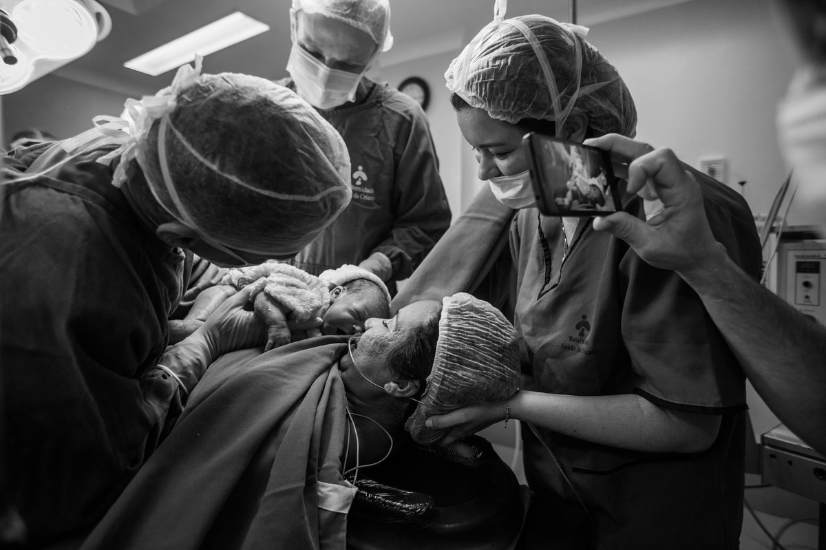 parto - fotos de parto - fotógrafa de parto - nascimento - Ana Mokarzel - Ana Mokarzel Fotografia - Belém - Pará