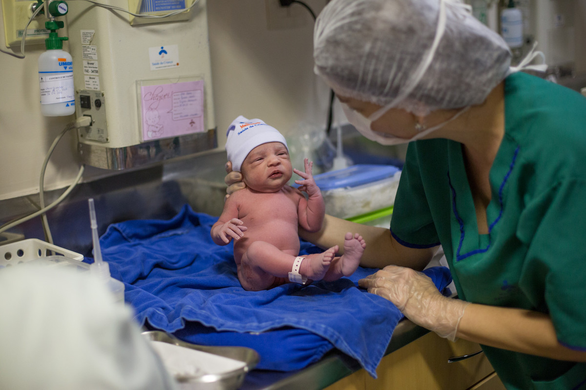 parto - fotos de parto - fotógrafa de parto - nascimento - Ana Mokarzel - Ana Mokarzel Fotografia - Belém - Pará