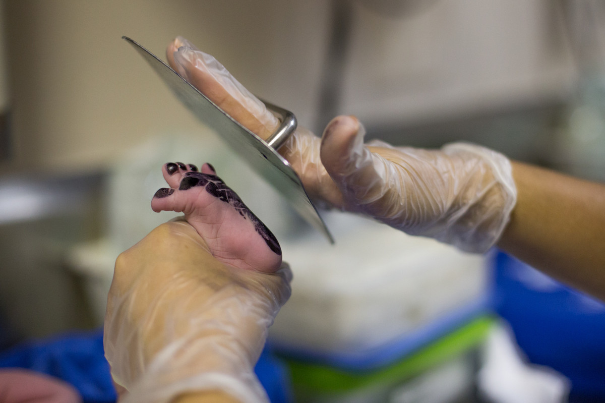 parto - fotos de parto - fotógrafa de parto - nascimento - Ana Mokarzel - Ana Mokarzel Fotografia - Belém - Pará