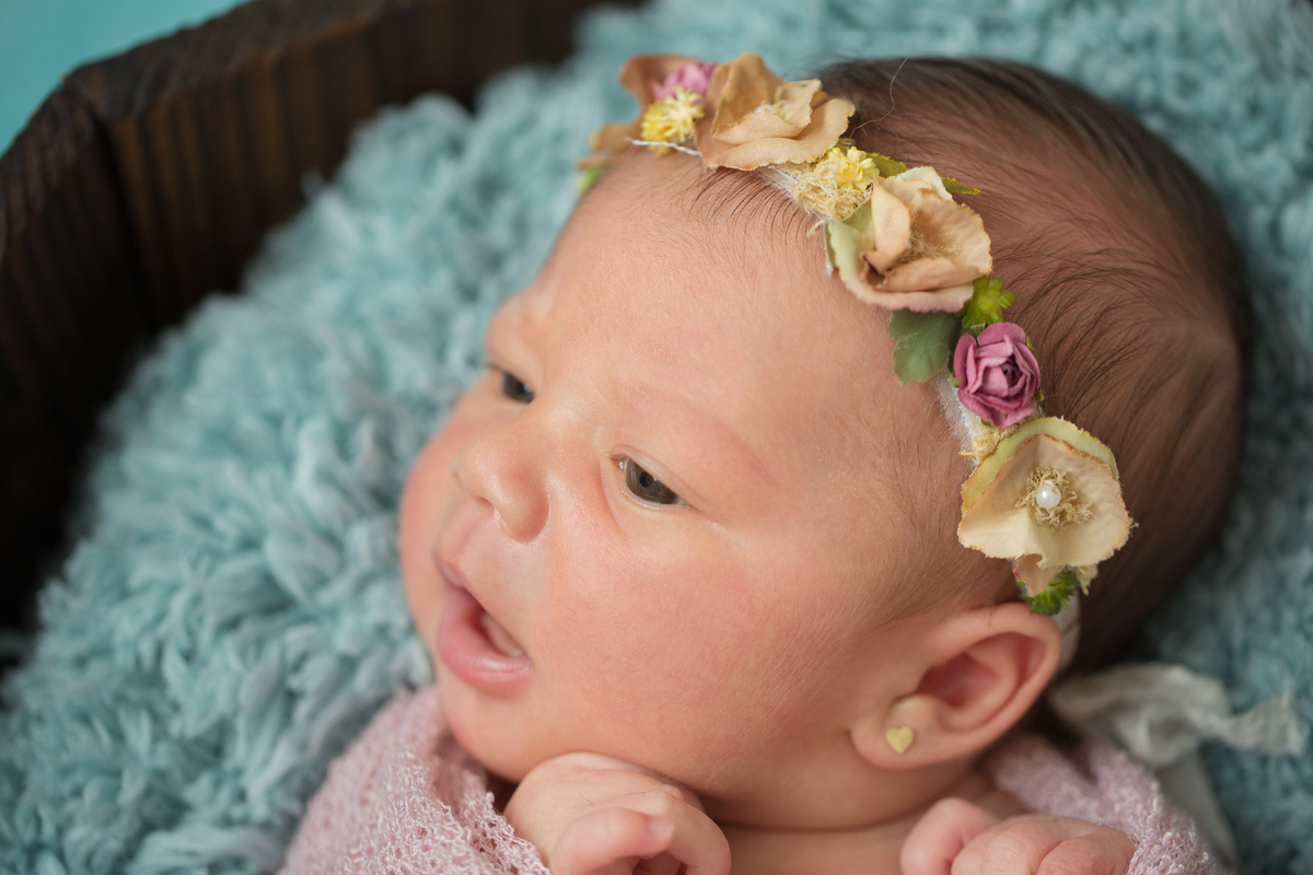 book newborn - ensaio newborn - Ana Mokarzel - Ana Mokarzel Fotografia - newborn menina - Belém - Pará - Brasil - fotógrafa de newborn - fotógrafa de família
