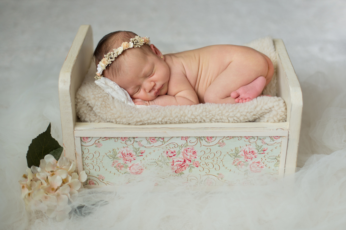 book newborn - ensaio newborn - Ana Mokarzel - Ana Mokarzel Fotografia - newborn menina - Belém - Pará - Brasil - fotógrafa de newborn - fotógrafa de família