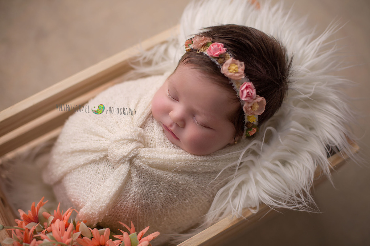 book newborn - ensaio newborn - Ana Mokarzel - Ana Mokarzel Fotografia - newborn menina - Belém - Pará - Brasil - fotógrafa de newborn - fotógrafa de família