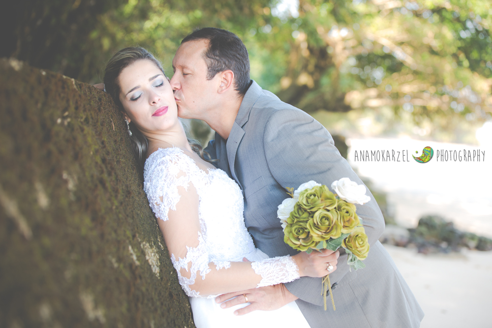 praia - Ana Mokarzel - ensaio de casal - book de casal - trash the dress - fotografa de família - book de família - Brenda - Toninho - Mosqueiro - Pará - noivos