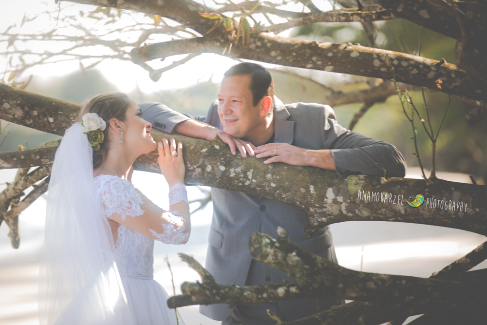 praia - Ana Mokarzel - ensaio de casal - book de casal - trash the dress - fotografa de família - book de família - Brenda - Toninho - Mosqueiro - Pará - noivos