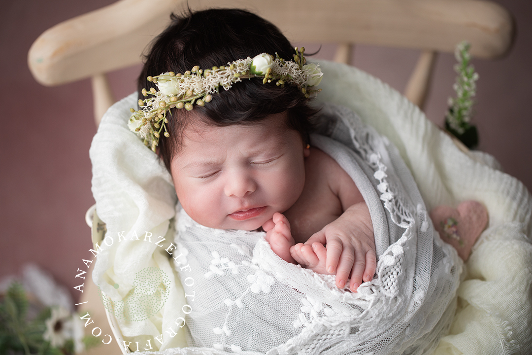 book newborn - ensaio newborn - Ana Mokarzel - Ana Mokarzel Fotografia - newborn menina - Belém - Pará - Brasil - fotógrafa de newborn - fotógrafa de família