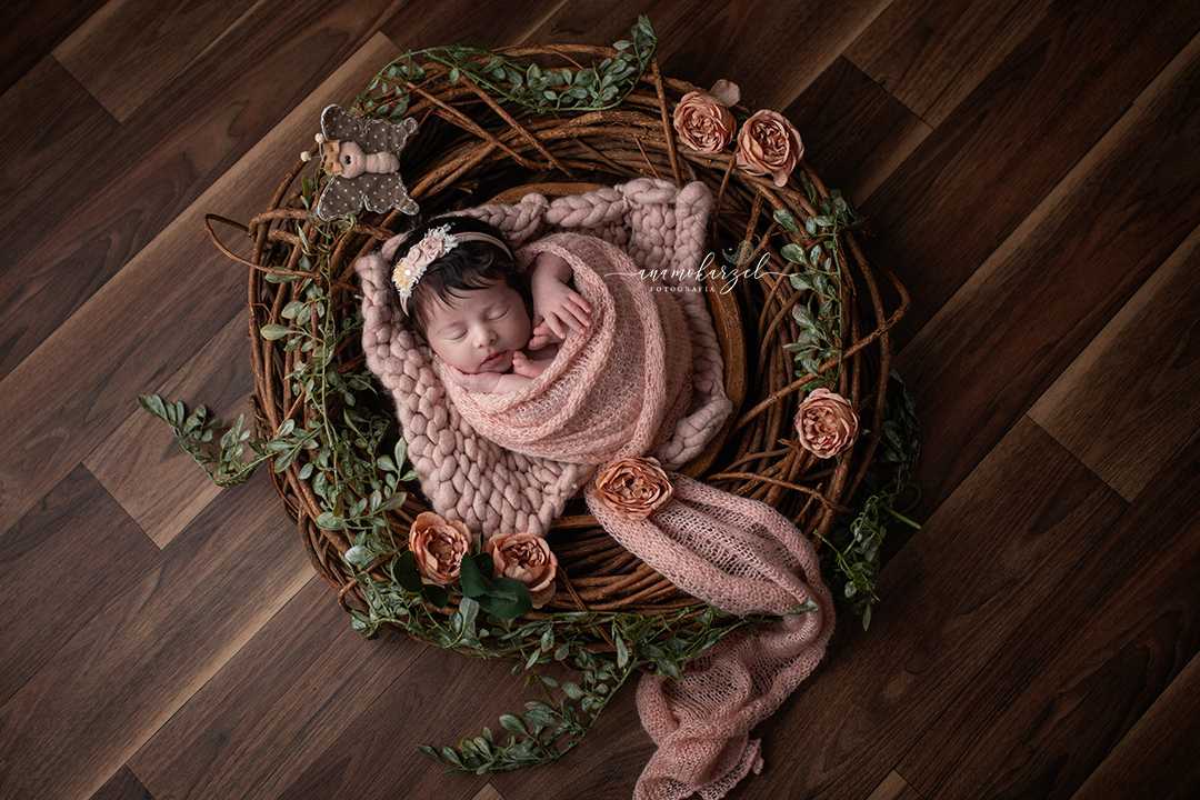 book newborn - ensaio newborn - Ana Mokarzel - Ana Mokarzel Fotografia - newborn menina - Belém - Pará - Brasil - fotógrafa de newborn - fotógrafa de família