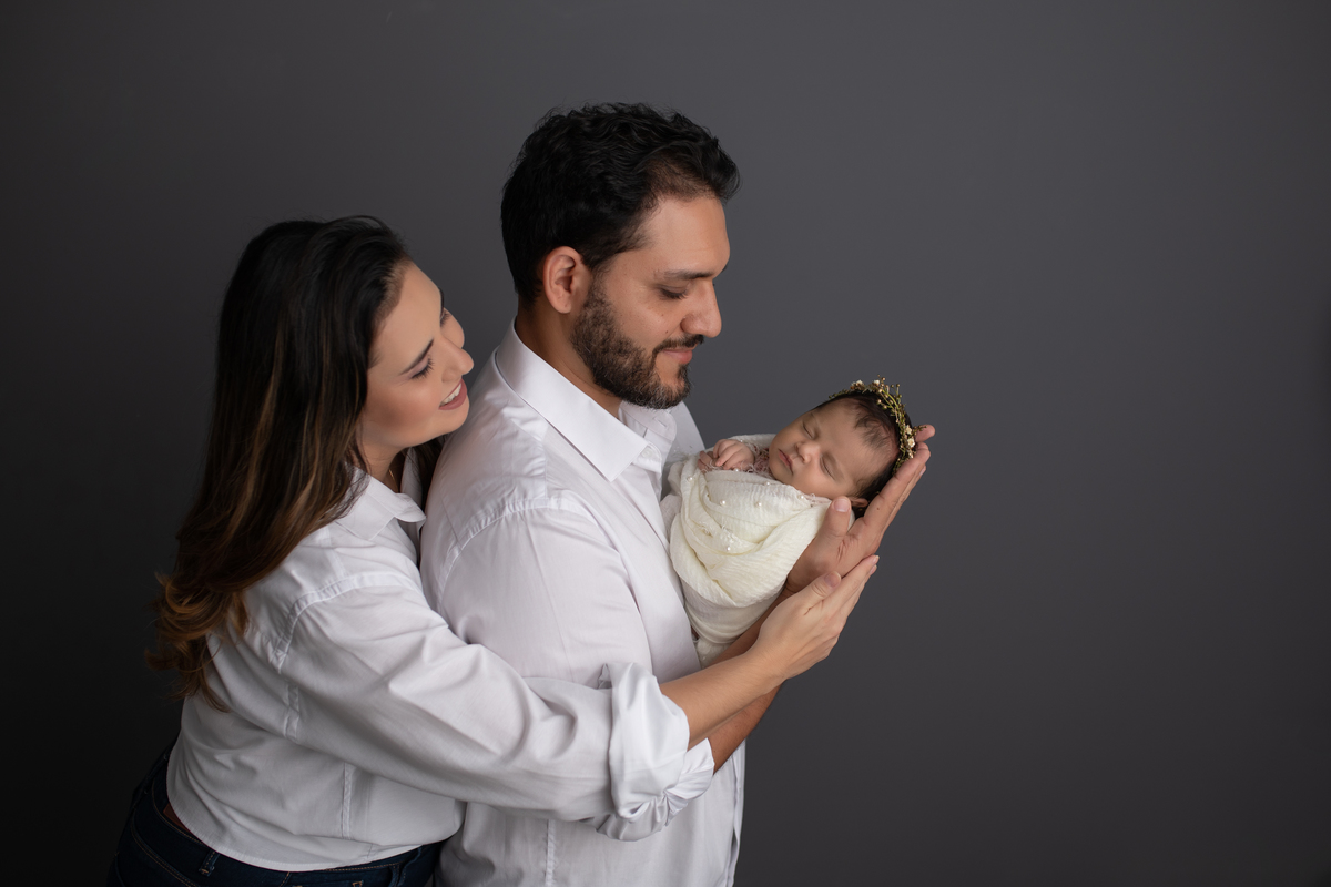 book newborn - ensaio newborn - Ana Mokarzel - Ana Mokarzel Fotografia - newborn menina - Belém - Pará - Brasil - fotógrafa de newborn - fotógrafa de família