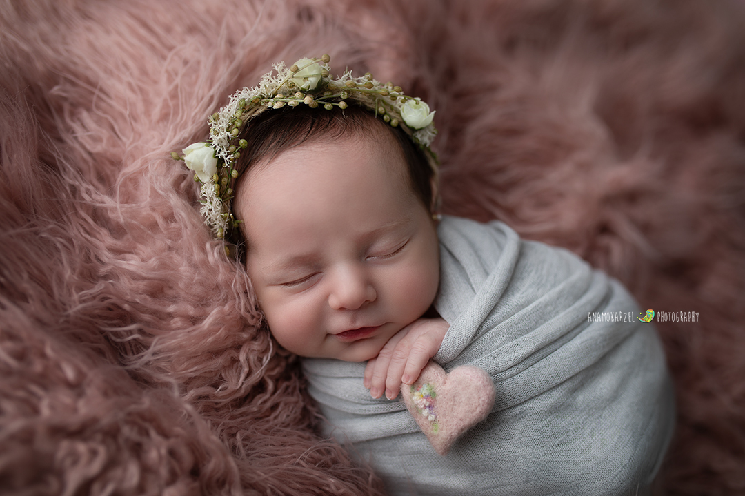 book newborn - ensaio newborn - Ana Mokarzel - Ana Mokarzel Fotografia - newborn menina - Belém - Pará - Brasil - fotógrafa de newborn - fotógrafa de família