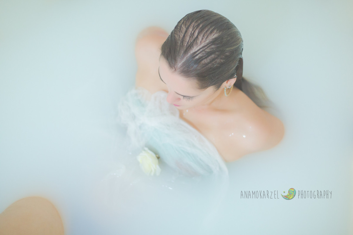 Book feminino, book individual, book adulto, book banheira, anamokarzelfotografia, Ana Mokarzel - Belém - Pará - ensaio fotográfico