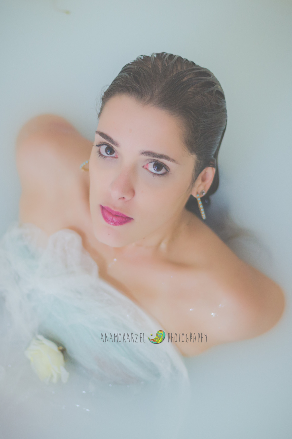 Book feminino, book individual, book adulto, book banheira, anamokarzelfotografia, Ana Mokarzel - Belém - Pará - ensaio fotográfico