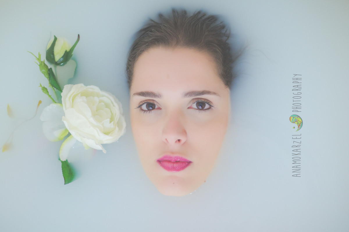 Book feminino, book individual, book adulto, book banheira, anamokarzelfotografia, Ana Mokarzel - Belém - Pará - ensaio fotográfico