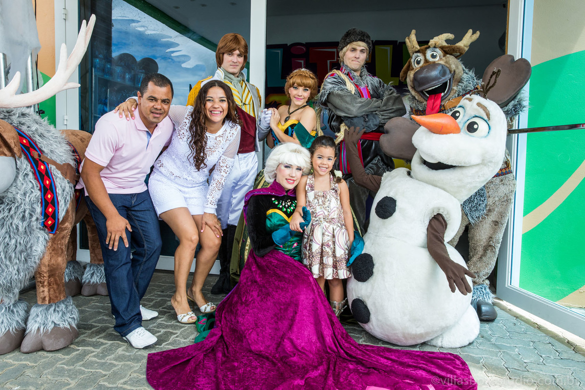 aniversario Lara, decorado frozen, personagens frozen