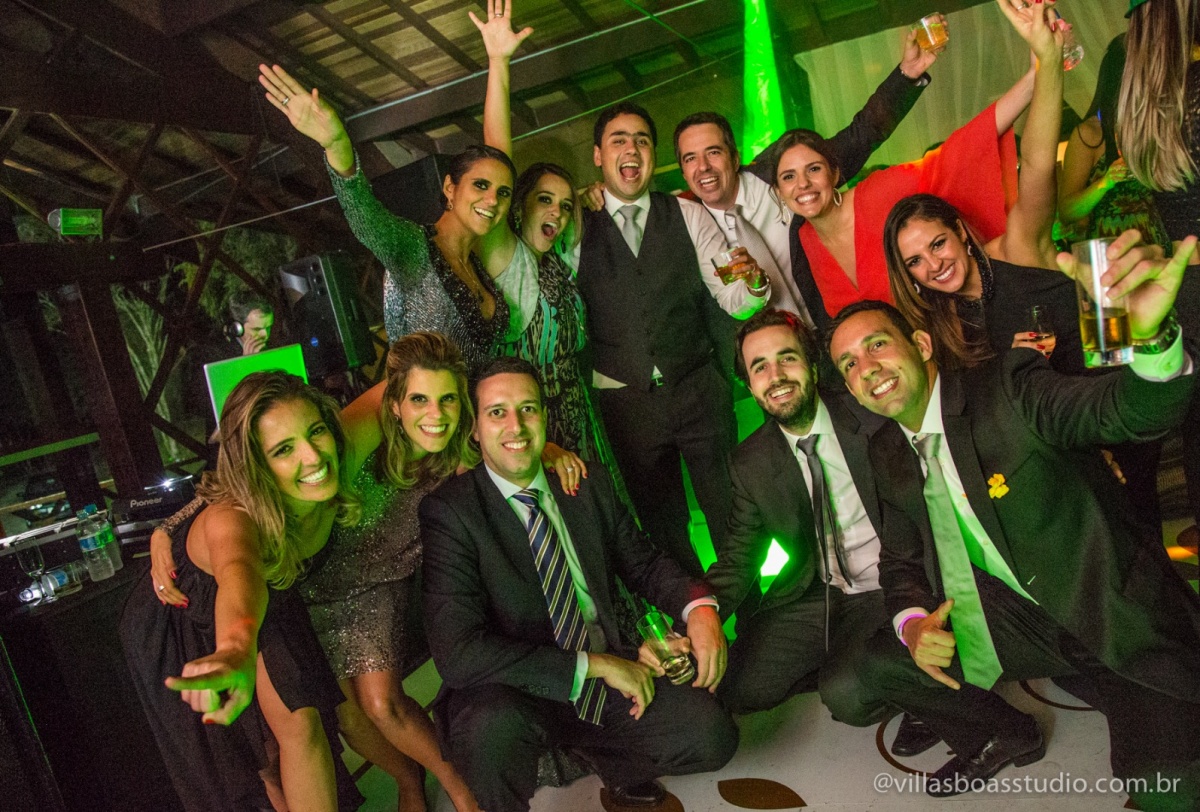 amigos do noivo, padrinhos do noivo, noivo, terno do noivo.