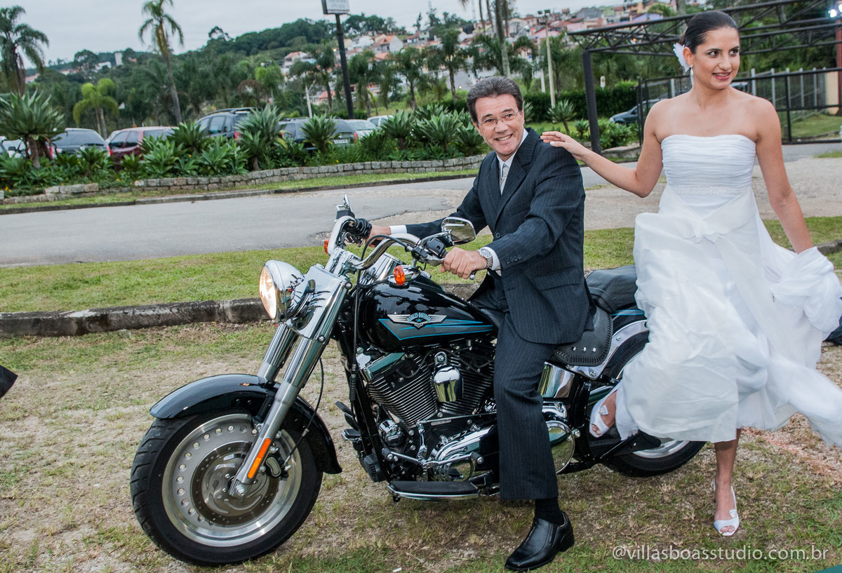 Mogi das Cruzes, @villasboasstudio, marcelo villas boas fotografo, casa da arvore, tenda, entrada da noiva, chegando de Harley