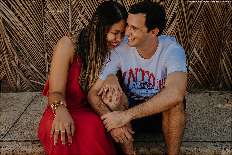 ensaio de casal em imbassai proximo a praia do forte e salvador na bahia, casal foi fotografado por murilo mascarenhas fotografo de casamento