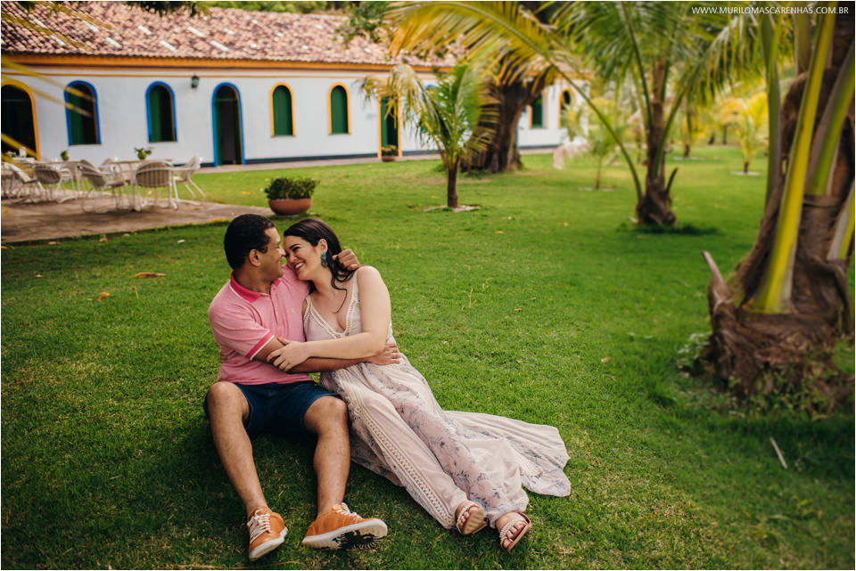 casal apaixonado passeando pela bahia, salvador, feira de santana, modelam com roupas de alta moda e desfilam para seu casamento loreto cerimonial