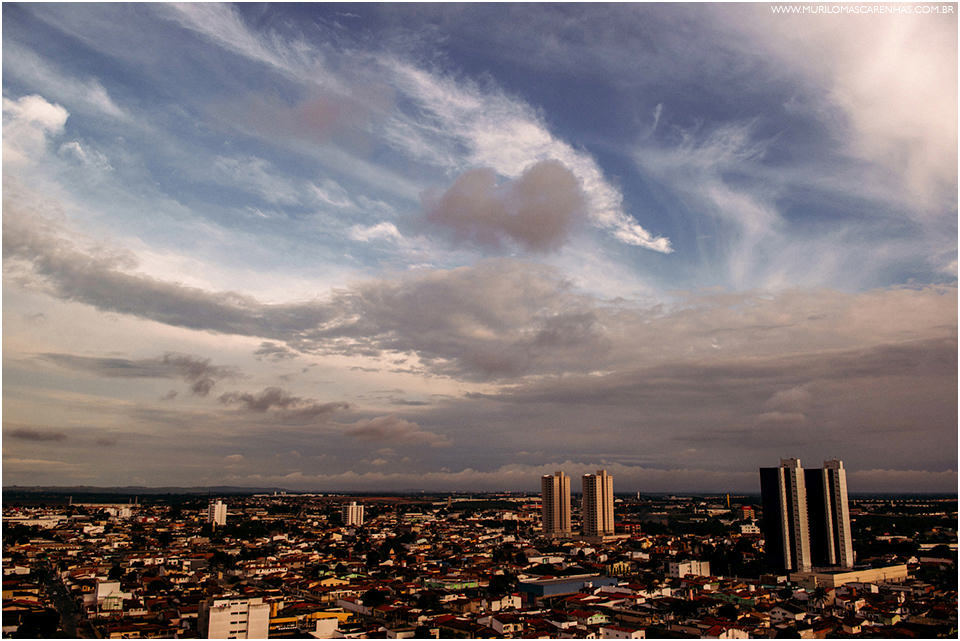 casamento fernanda beatriz advogada e rodrigo couto fisioterapeuta feira de santana making of hotel atmosfera e cermimia igreja matriz de feira de santana amor fotografia sentimento fotografo profissional vestido de noiva