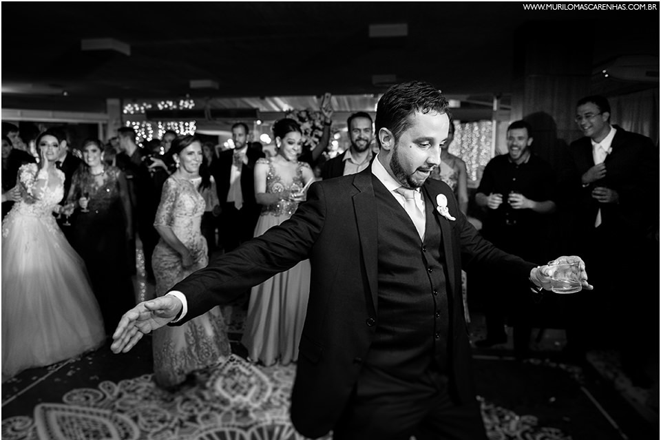 casamento fernanda beatriz advogada e rodrigo couto fisioterapeuta feira de santana making of hotel atmosfera e cermimia igreja matriz de feira de santana amor fotografia sentimento fotografo profissional vestido de noiva