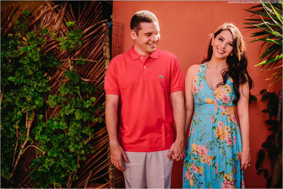 ensaio de casal timido romantico na praia do forte bahia, fotografo murilo mascarenhas