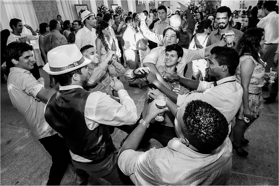 Casamento de Ohana e Thiago no sítio Campestre em Feira de Santana, Bahia. Casamento de dia, ao ar livre, com por do sol.