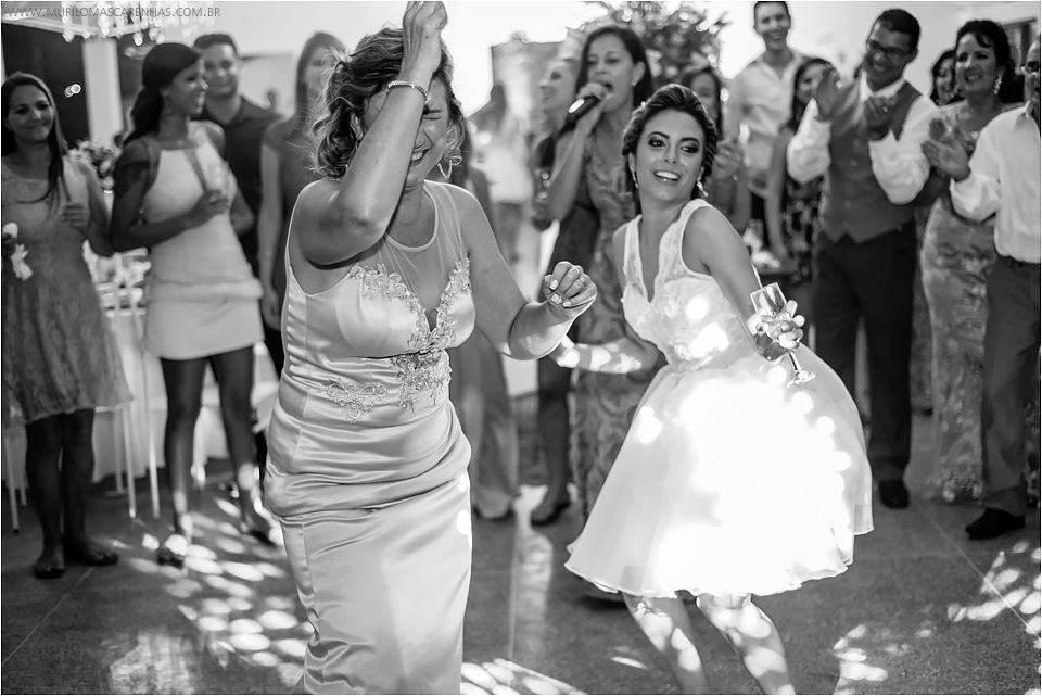 Casamento de Ohana e Thiago no sítio Campestre em Feira de Santana, Bahia. Casamento de dia, ao ar livre, com por do sol.