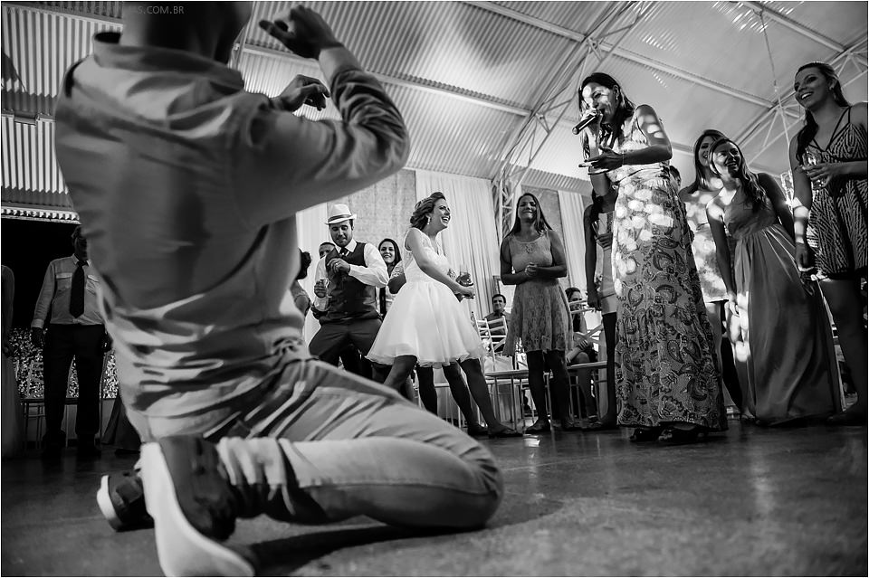 Casamento de Ohana e Thiago no sítio Campestre em Feira de Santana, Bahia. Casamento de dia, ao ar livre, com por do sol.