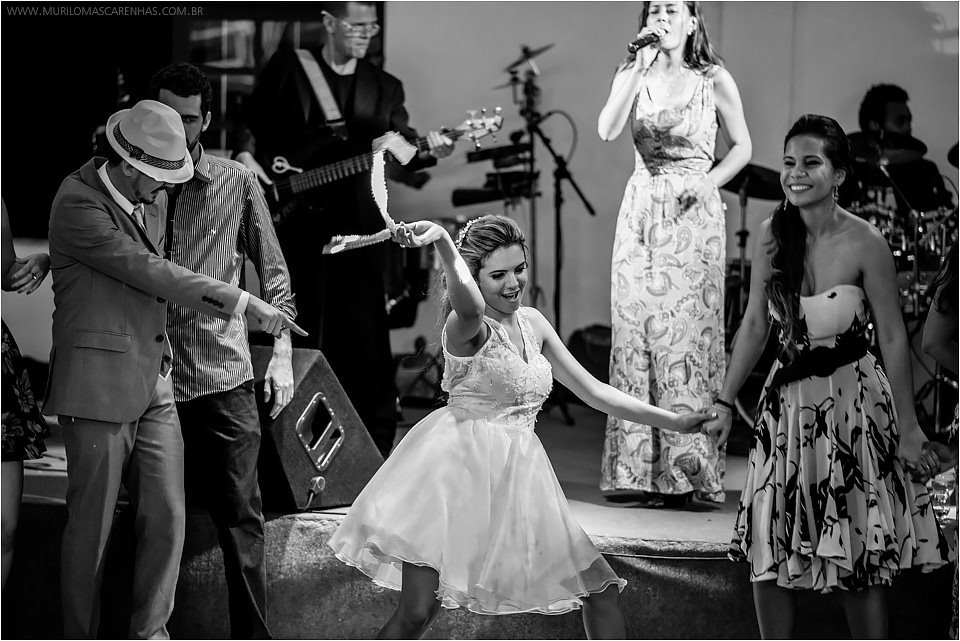Casamento de Ohana e Thiago no sítio Campestre em Feira de Santana, Bahia. Casamento de dia, ao ar livre, com por do sol.