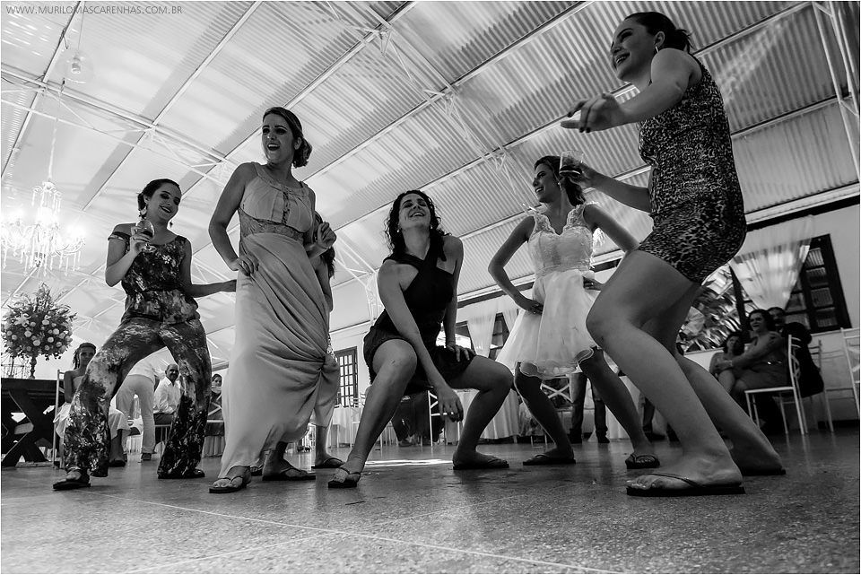 Casamento de Ohana e Thiago no sítio Campestre em Feira de Santana, Bahia. Casamento de dia, ao ar livre, com por do sol.