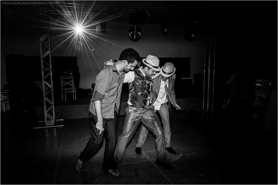 Casamento de Ohana e Thiago no sítio Campestre em Feira de Santana, Bahia. Casamento de dia, ao ar livre, com por do sol.