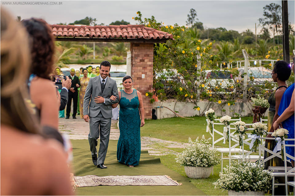 Casamento de Ohana e Thiago no sítio Campestre em Feira de Santana, Bahia. Casamento de dia, ao ar livre, com por do sol.