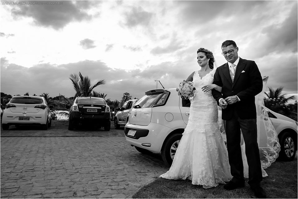 Casamento de Ohana e Thiago no sítio Campestre em Feira de Santana, Bahia. Casamento de dia, ao ar livre, com por do sol.