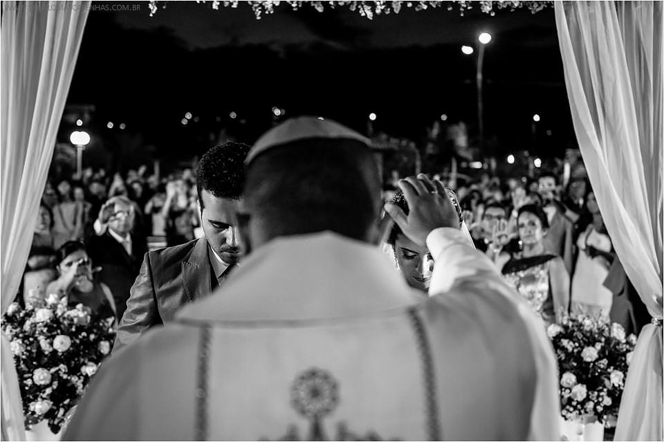 Casamento de Ohana e Thiago no sítio Campestre em Feira de Santana, Bahia. Casamento de dia, ao ar livre, com por do sol.