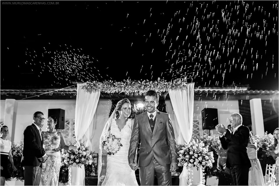 Casamento de Ohana e Thiago no sítio Campestre em Feira de Santana, Bahia. Casamento de dia, ao ar livre, com por do sol.