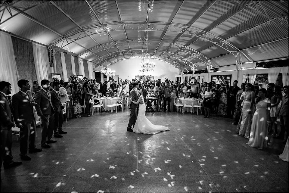 Casamento de Ohana e Thiago no sítio Campestre em Feira de Santana, Bahia. Casamento de dia, ao ar livre, com por do sol.